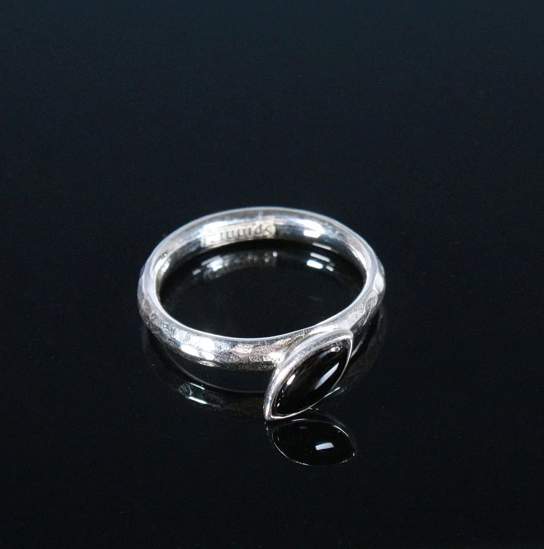 Ring mit Onyx, 925er Silber. — Rings — Stockholms Auktionsverk Düsseldorf/Neuss