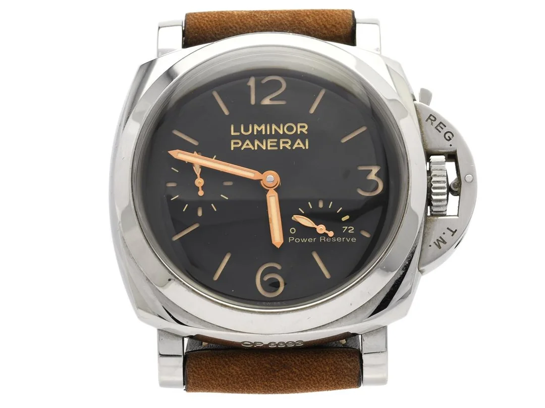 PANERAI, Luminor 1950 3 Days Power Reserve (L Swiss L), Cal P.3002, Verk nr. 003269, Serie nr. BB 1587788 / OP 6893, Ref nr. PAM00423, Boett nr. P0570/2000, herrur, 47 mm, stål, manuell, plexiglas, gångreservsindikator (3-dagarsgång), liten sekundvisare, glasbaksida, läderband, originalspänne, cert, oktober 2013, box, ytterkartong. — Klockor/Panerai — Kaplans