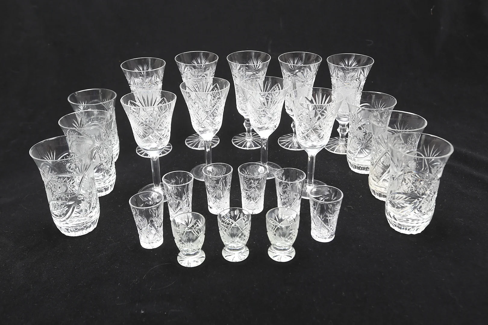 SERVISGLAS,24 st, Böhmisk kristall, 1900-tal. — Other — Kalmar Auktionsverk