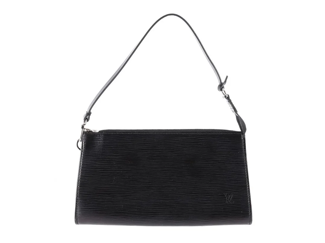 VÄSKA, LOUIS VUITTON, Pochette Accessoires Epi, svart läder, 24x12 cm, kvitto från 2009 dustbag, — Accessoarer/Väskor — Kaplans