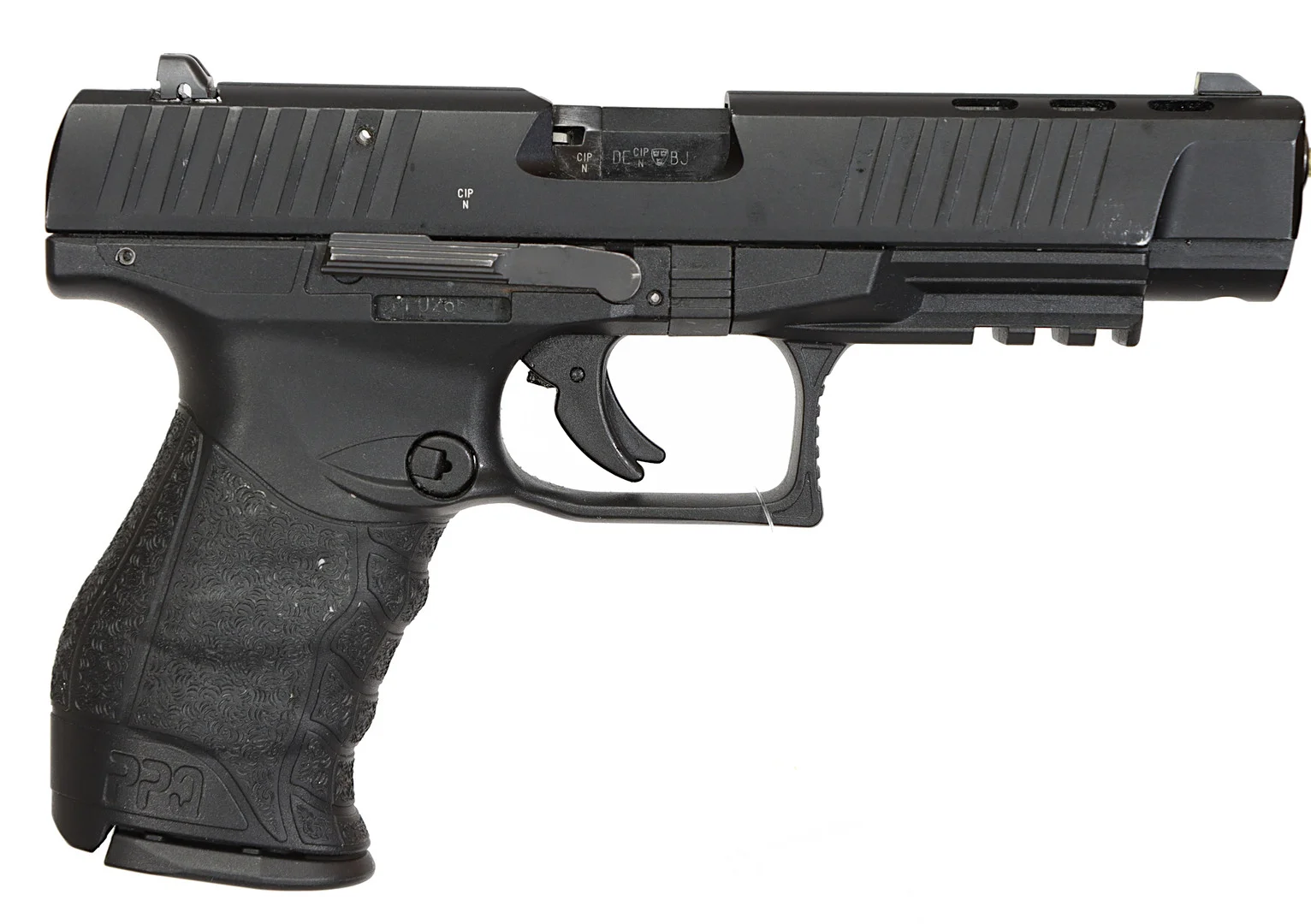 PISTOL, Halvautomatisk, fabrikat Walther, modell PPQ, kaliber .22LR, tillv.nr PP026633, se-nr SE29944314. — Pistols — Walter Borg