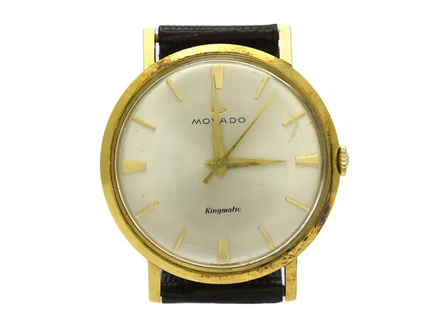 MOVADO, Kingmatic, Cal 531, Boett nr. 238 / 5103, herrur, 35 mm, 18K guld, automatisk, plexiglas, skadad urtavla, läderband, ca 1965.
