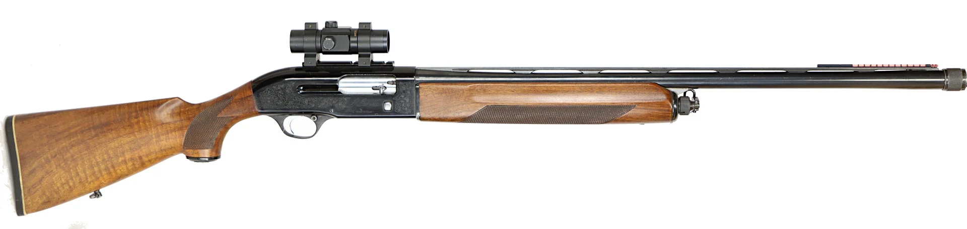 HAGELGEVÄR, Halvautomatisk, fabrikat Beretta, modell 301, kaliber 12/70, tillv.nr D59188E, se-nr SE0149529. — Shotguns — Walter Borg