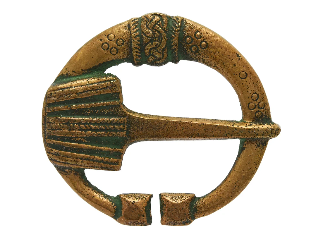 KALEVALA, brosch, brons, mått 4,7 x 4,5 cm. — Smycken/Brosch — Kaplans