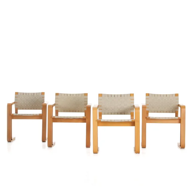 Magnus Olesen. Four armchairs - Model 5331 (4)