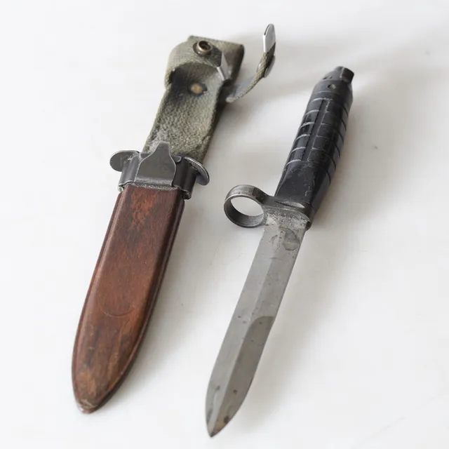KNIVBAJONETT, m/1965, för AK4.