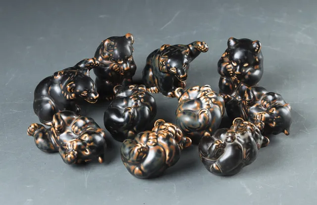 Knud Kyhn for Royal Copenhagen. Ti figurer af stentøj (10)