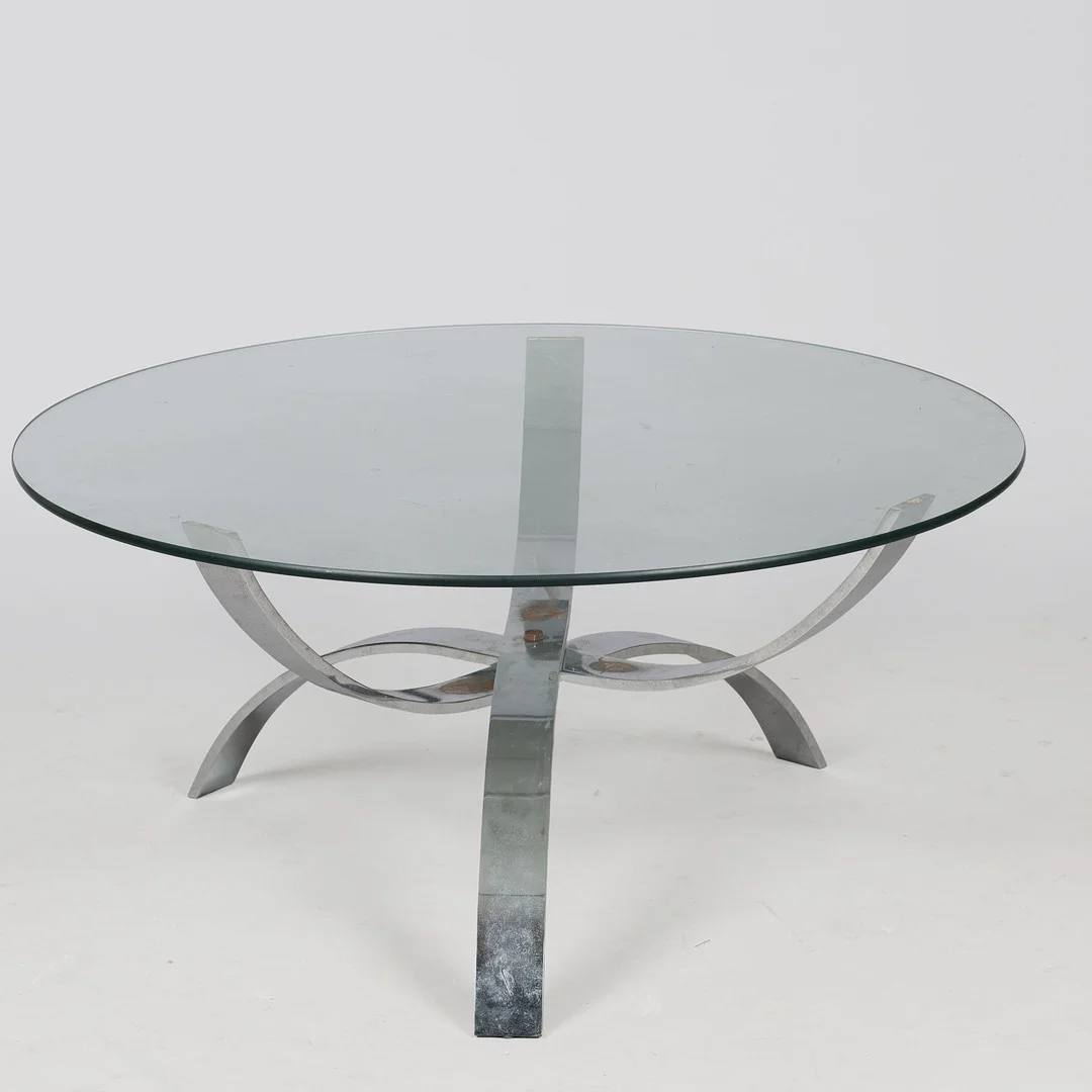Skulpturelt sofabord af forkromet metal og glas, ukendt formgiver, 1970'erne. — Coffee Tables — Palsgaard Kunstauktioner