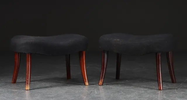 Henry Schubell & Arnold Madsen for Madsen & Schubell. Et par fodskamler, model 'Pragh' (2)