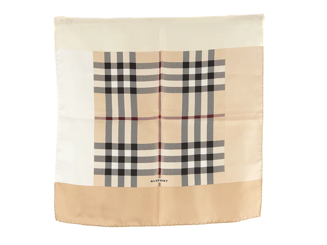 SCARF, BURBERRY, 100% siden, 45x45cm, beige rutig, någon fläck. — Accessoarer/Scarves — Kaplans