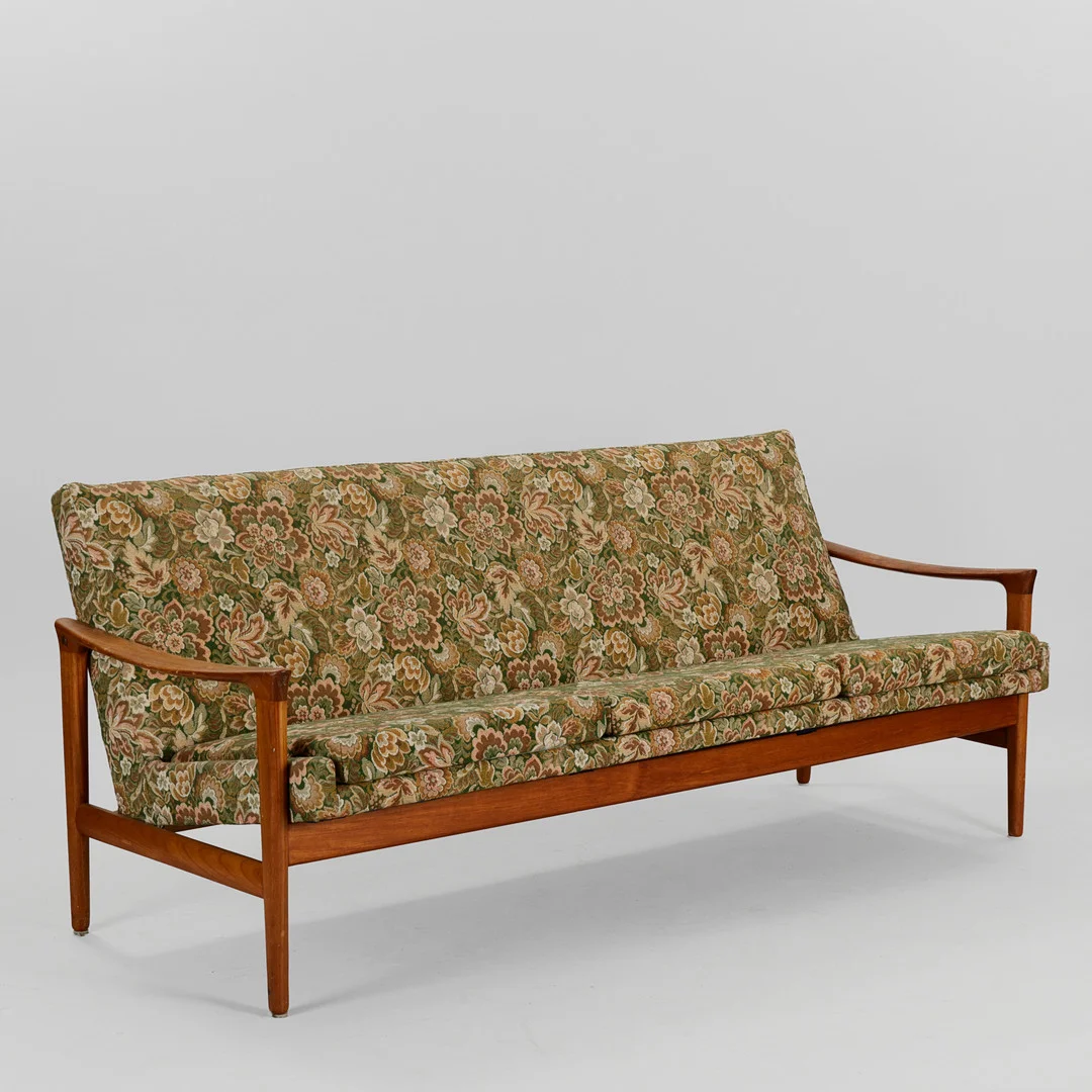 INGE ANDERSSON. Sofa af teak „Oslo“, Brødrene Andersson, 1960'erne. — Sofas & Seatings — Palsgaard Kunstauktioner