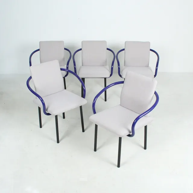 ETTORE SOTTSASS. für Knoll 5 Stühle - Modell "Mandarin".