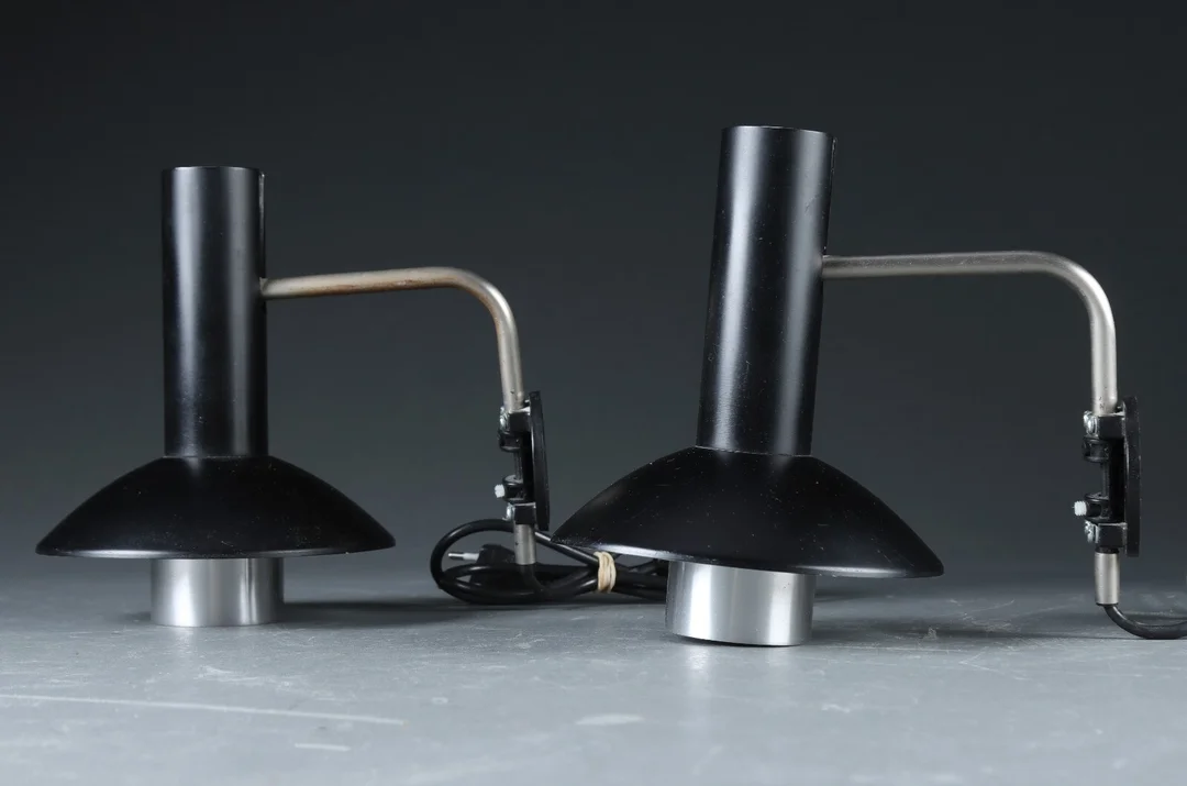 Louis Poulsen. Væglamper model 'Louise' (2) — Lamps and lighting/Wall lighting — Lauritz