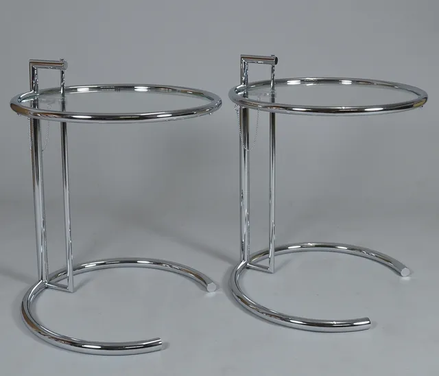 EILEEN GRAY. 2x ADJUSTABLE TISCHE FÜR CLASSICON.