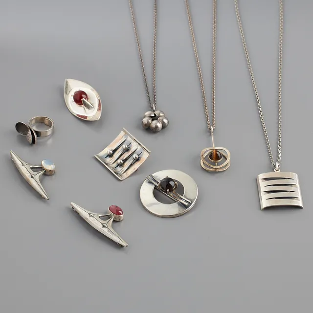 ELIS KAUPPI. SMYCKEN, 9 st, silver, Åbo 1960-70-tal.