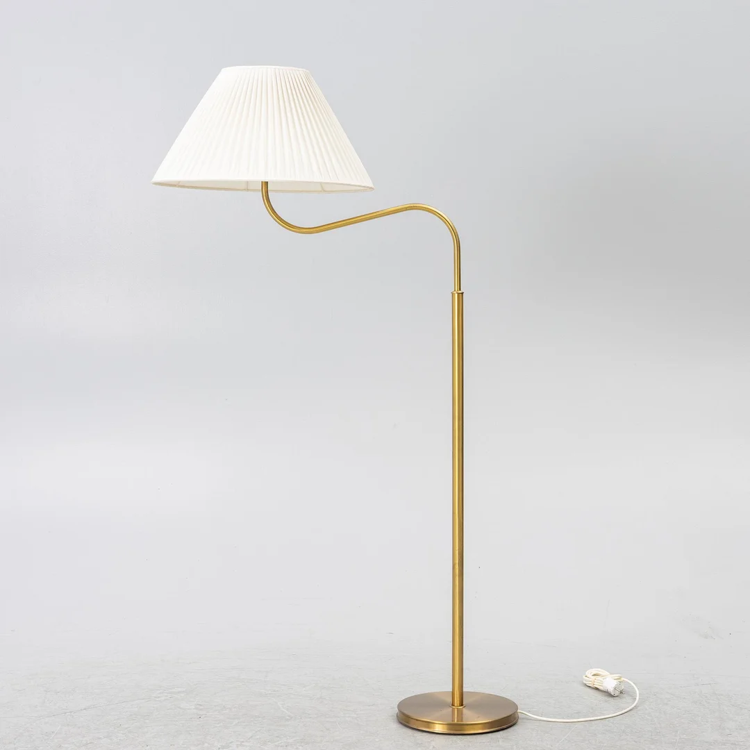 Josef Frank, golvlampa, modell 2368/2148, Firma Svenskt Tenn, 1900-talets andra hälft. — Design/Belysning — Bukowskis