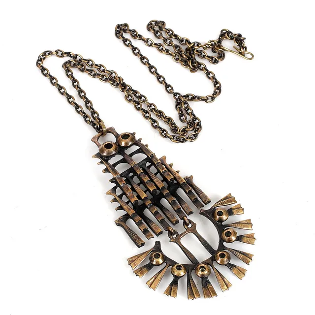 PENTTI SARPANEVA. Collier med hänge, brons, Finland.
