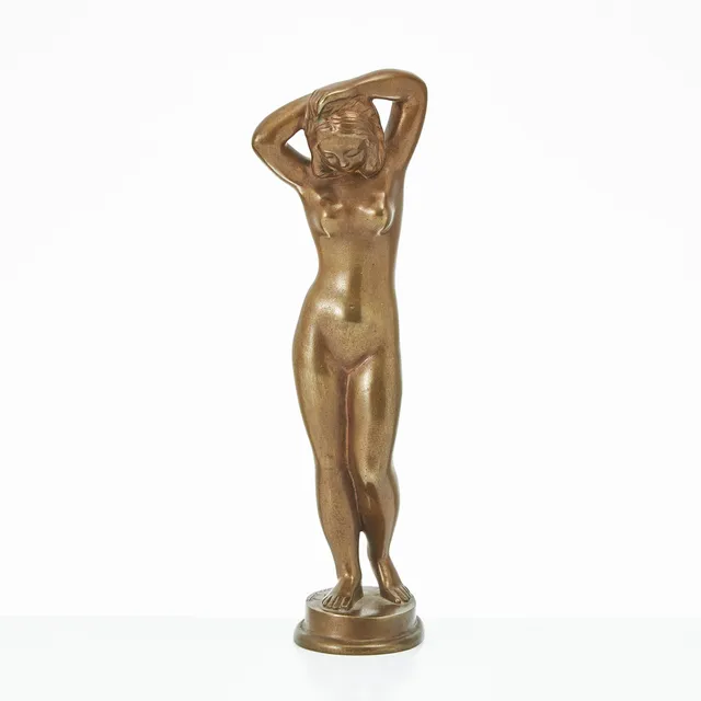 ASTRI BERGMAN TAUBE (1898-1980): Kvinna, brons, signerad Astri Taube, gjutarmärkt Herman. Bergman fub.