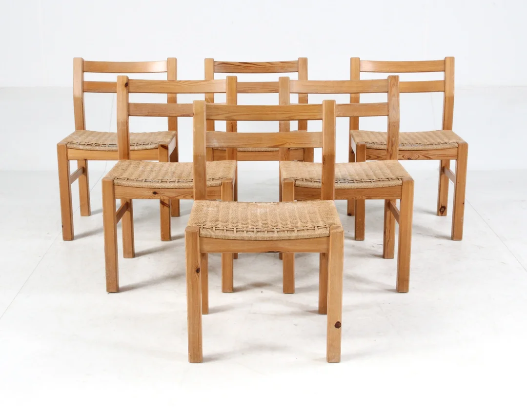 Danish furniture manufacturer, six pine dining chairs (6) — Furniture/Chairs — Lauritz