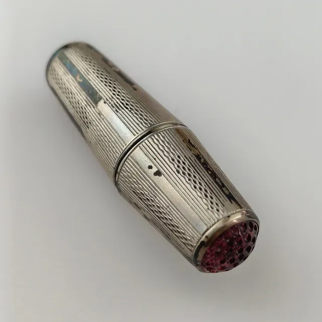 Kleiner Art Déco-Nähzeugbehälter - Lutz & Weiss, Pforzheim, wohl frühes 20. Jh., Silber 800.