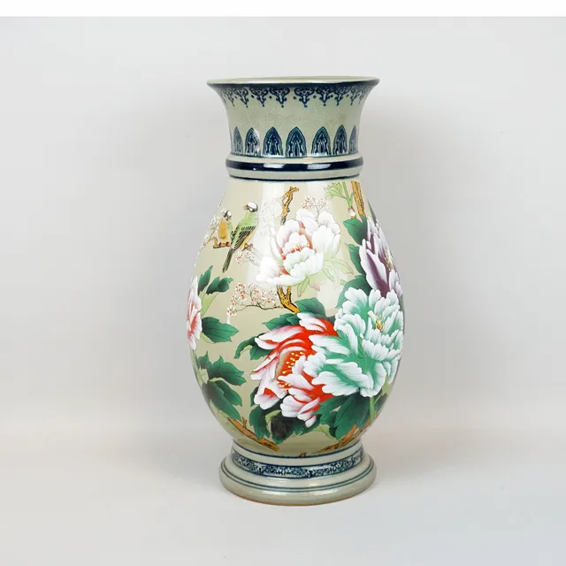 GOLVVAS, Japan, dekor av fåglar, blommor och tecken, porslin.