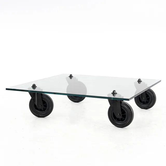 Gae Aulenti, soffbord, "Tavolo con Ruote", Fontana Arte, Italien sent 1900-tal/2000-tal.