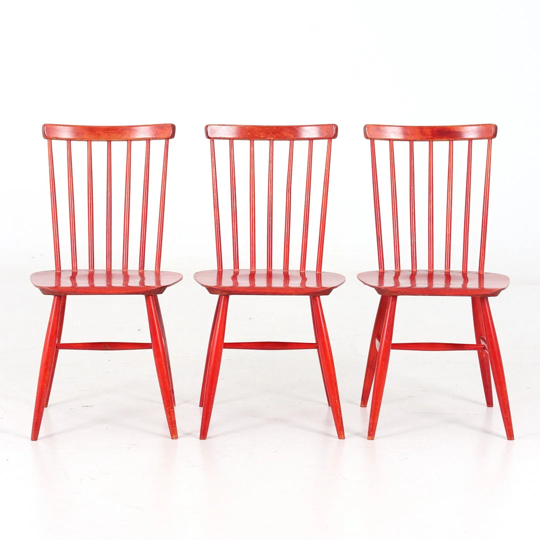 ILMARI TAPIOVAARA. Pinnstolar, 3 st, "Fanett", Edsbyverken. 1950/60-tal. — Cupboards, Cabinets & Shelves — Stadsauktion Sundsvall