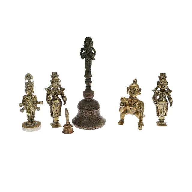 4 INDIAN BRASS FIGURES AND 2 BELLS. (6).