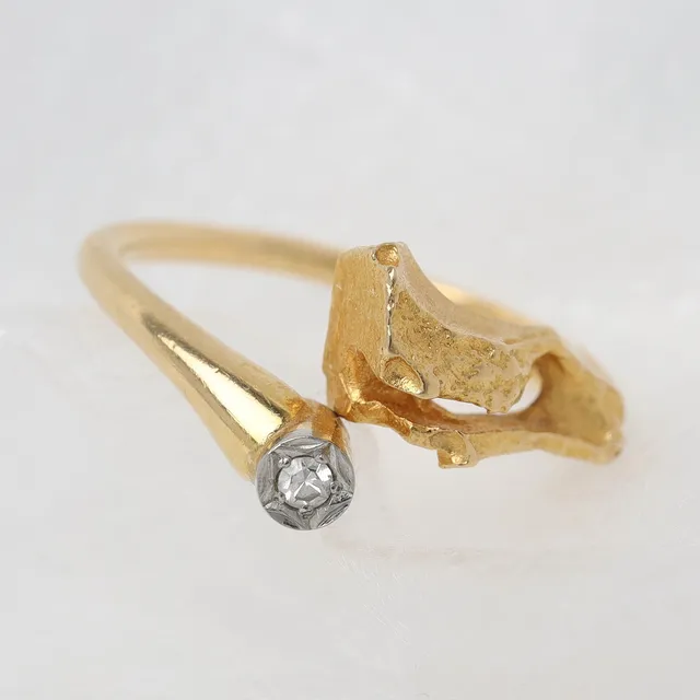 BJÖRN WECKSTRÖM. ring,18K guld samt diamant 0,15 ct, Lapponia, Finland,1975.