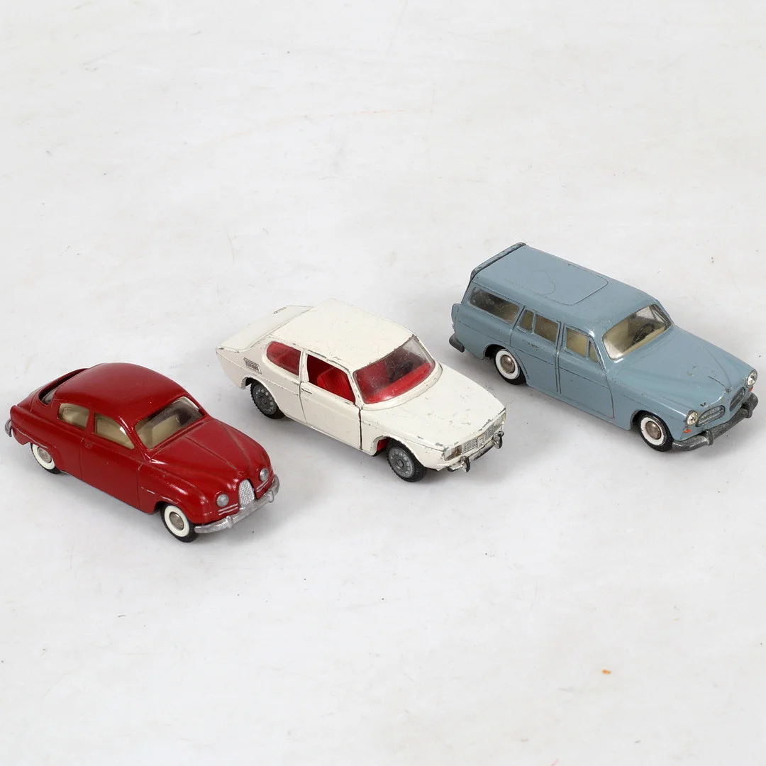 MODELLBILAR, 3 st, plåt, Volvo 221/Saab 99/Saab 96. Nr 830/837/827, Tekno Toys, Danmark. — Toys — Stadsauktion Sundsvall