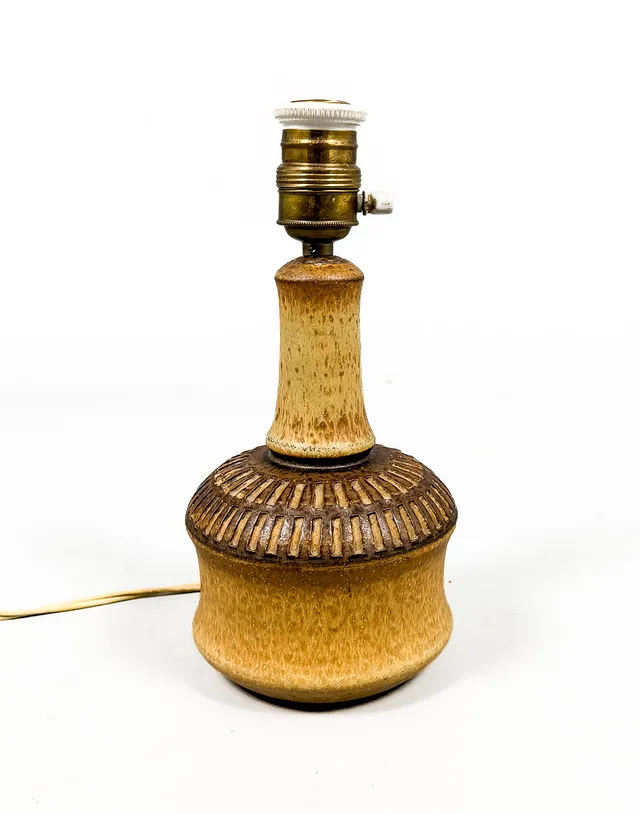 JOSEPH SIMON. BORDSLAMPA, glaserad stengods, modell 3051, Söholm, Danmark, 1960/70-tal.