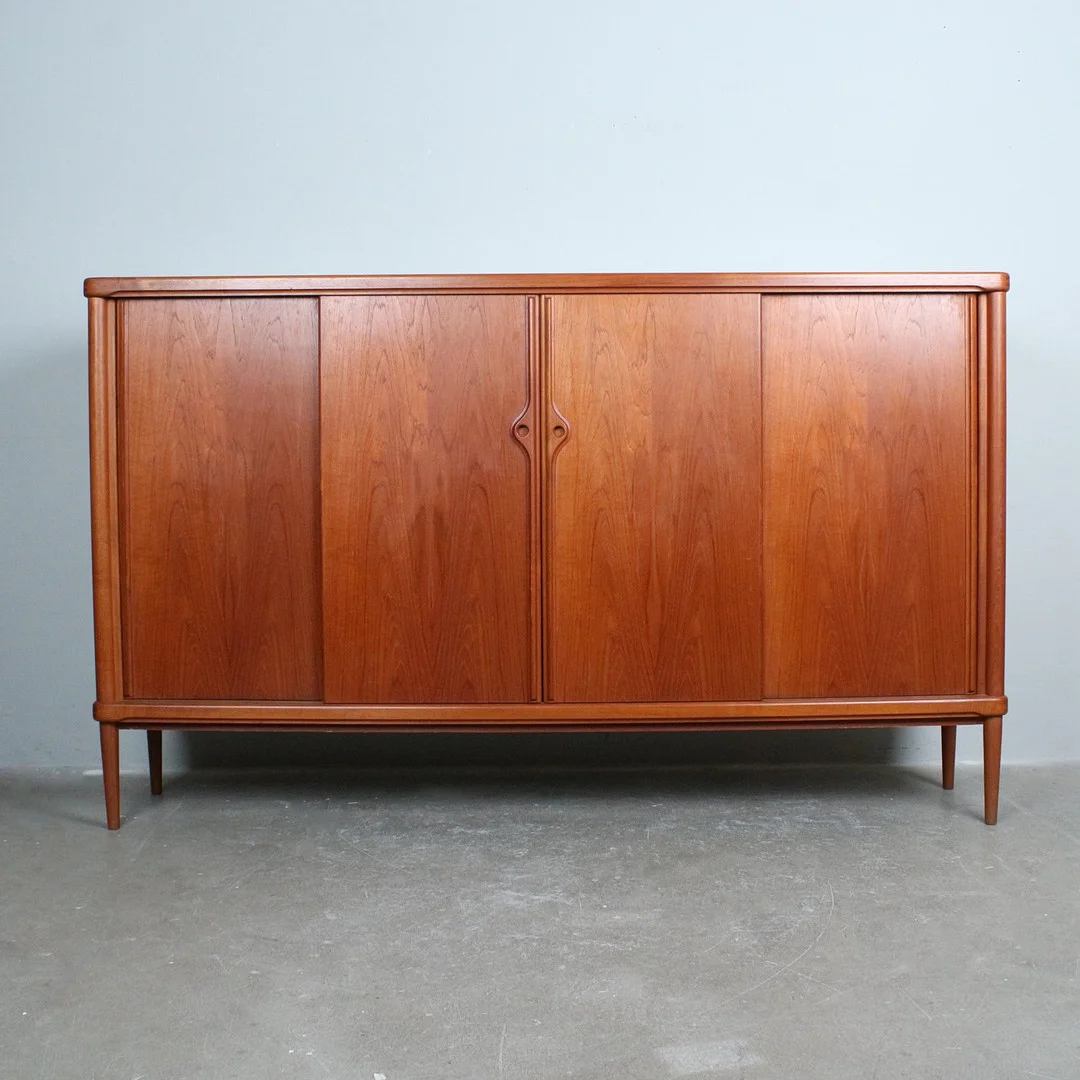 HEINRICH RIESTENPATT. Highboard, Modell '' RT 228 '' , Teak, 1960er, Dänemark. — Cupboards, Cabinets & Shelves — Stockholms Auktionsverk Düsseldorf/Neuss