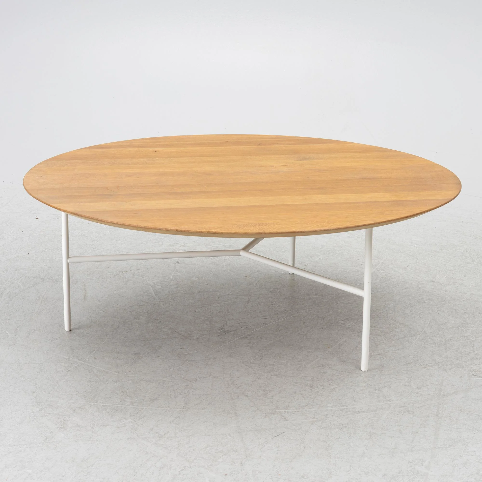 Martina Elgemark, soffbord, "Tribeca 110", Mavis. — Design/Möbler — Bukowskis