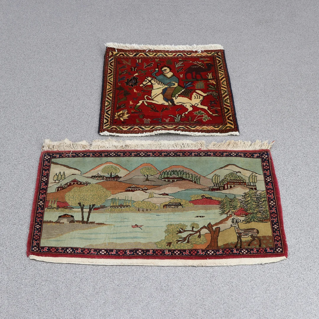 FIGURALA MATTOR, TVÅ ST. Handknutna. — Oriental Carpets & Textiles — Skånes Auktionsverk