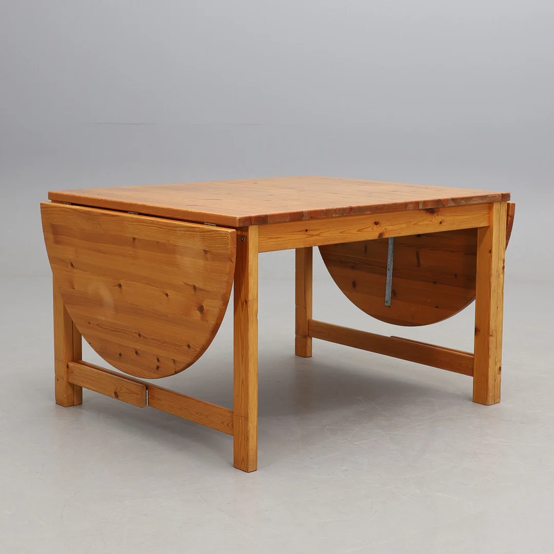 KARIN MOBRING. MATBORD, "Sörgården", IKEA, 1970/80-tal. — Tables — Crafoord Auktioner Malmö