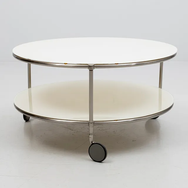 EHLÉN JOHANSSON. Soffbord, på hjul, "Strind", glas och kromad metall, IKEA, 1900-talets andra hälft.