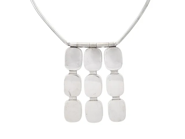 GEORG JENSEN, collier, nr 153, sterlingsilver, Ibe Dahlquist, ca 1960-tal, hängets höjd 60 mm, vikt 44,2 g.