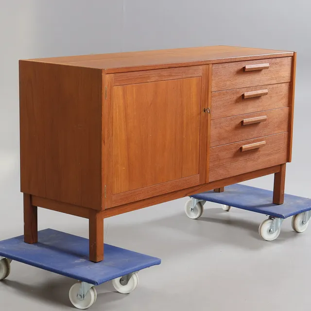 NILS JONSSON. Sideboard, "Domi Monte", för Troeds, 1960-tal.