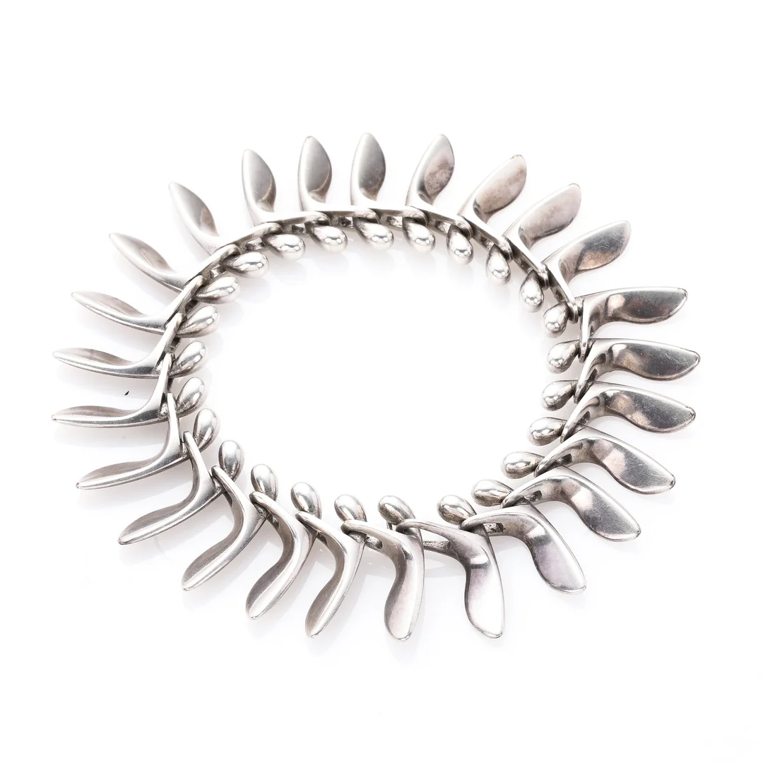 Bent Gabrielsen for Georg Jensen: Sterling silver bracelet, design no. 115. — Jewellery/Bracelets — Lauritz