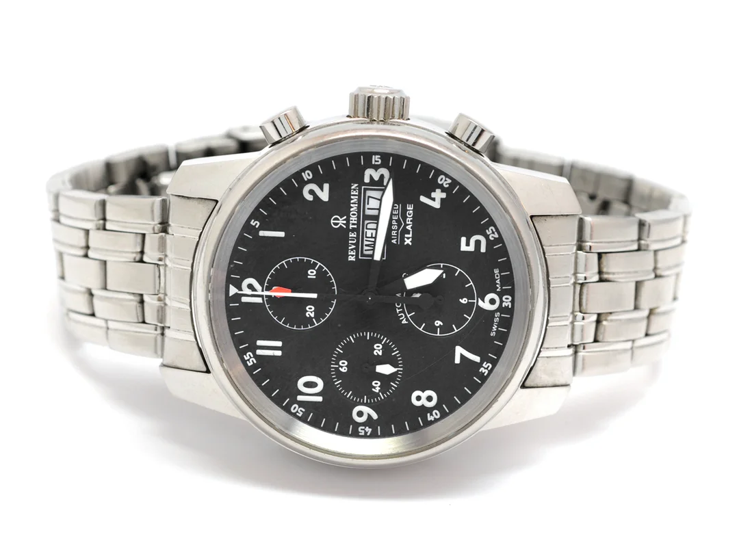 REVUE THOMMEN, Airspeed XLarge, Cal , nr. 16051.6, kronograf, herrur, 41 mm, stål, automatisk, safirglas, dag, datum, glasbaksida, ca 2003, metallänk ej original. — Klockor/Revue Thommen — Kaplans