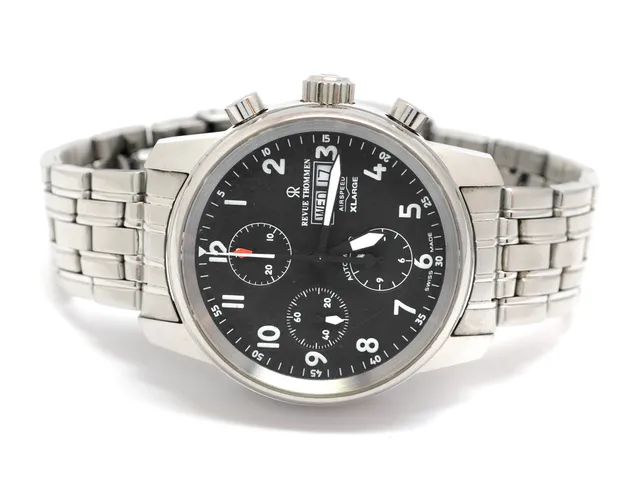 REVUE THOMMEN, Airspeed XLarge, Cal , nr. 16051.6, kronograf, herrur, 41 mm, stål, automatisk, safirglas, dag, datum, glasbaksida, ca 2003, metallänk ej original.