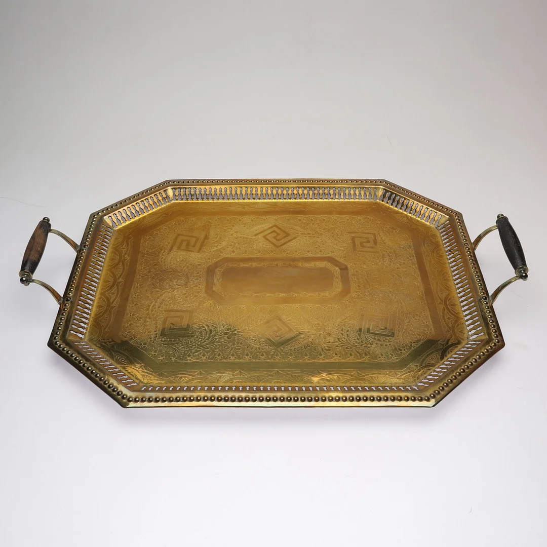 SERVERINGSBRICKA, mässing, orientalisk stil, 1800-/1900-tal. — Pewter, Brass & Copper — Gomér & Andersson Norrköping
