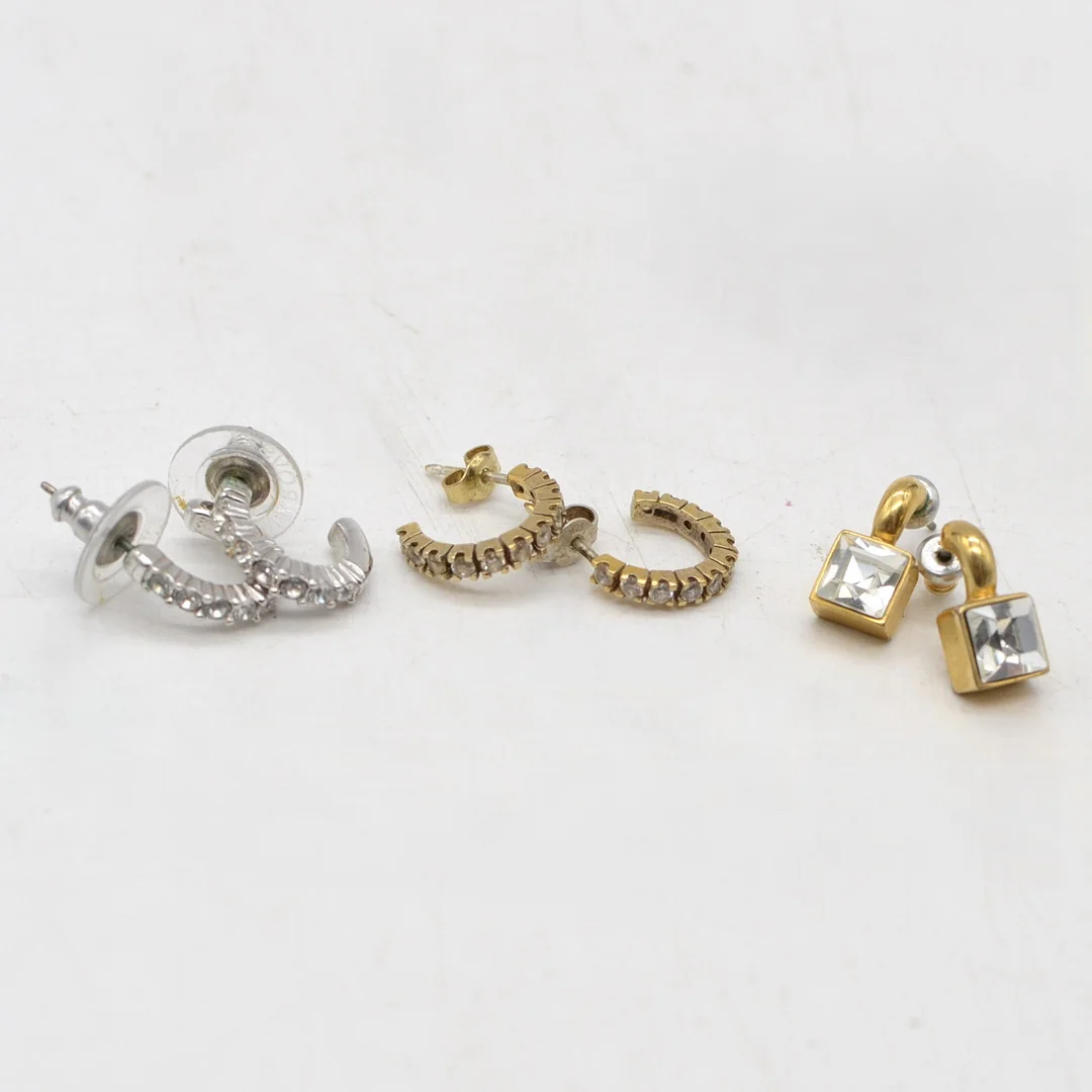 VINTAGE MODESCHMUCK KONVOLUT: DREI PAAR OHRRINGE. — Earrings — Kunst- und Auktionshaus Kleinhenz