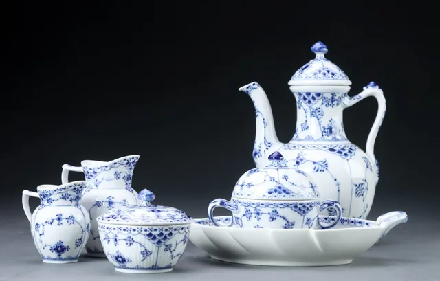 Royal Copenhagen. Samling 'Musselmalet' kaffeservice (6)