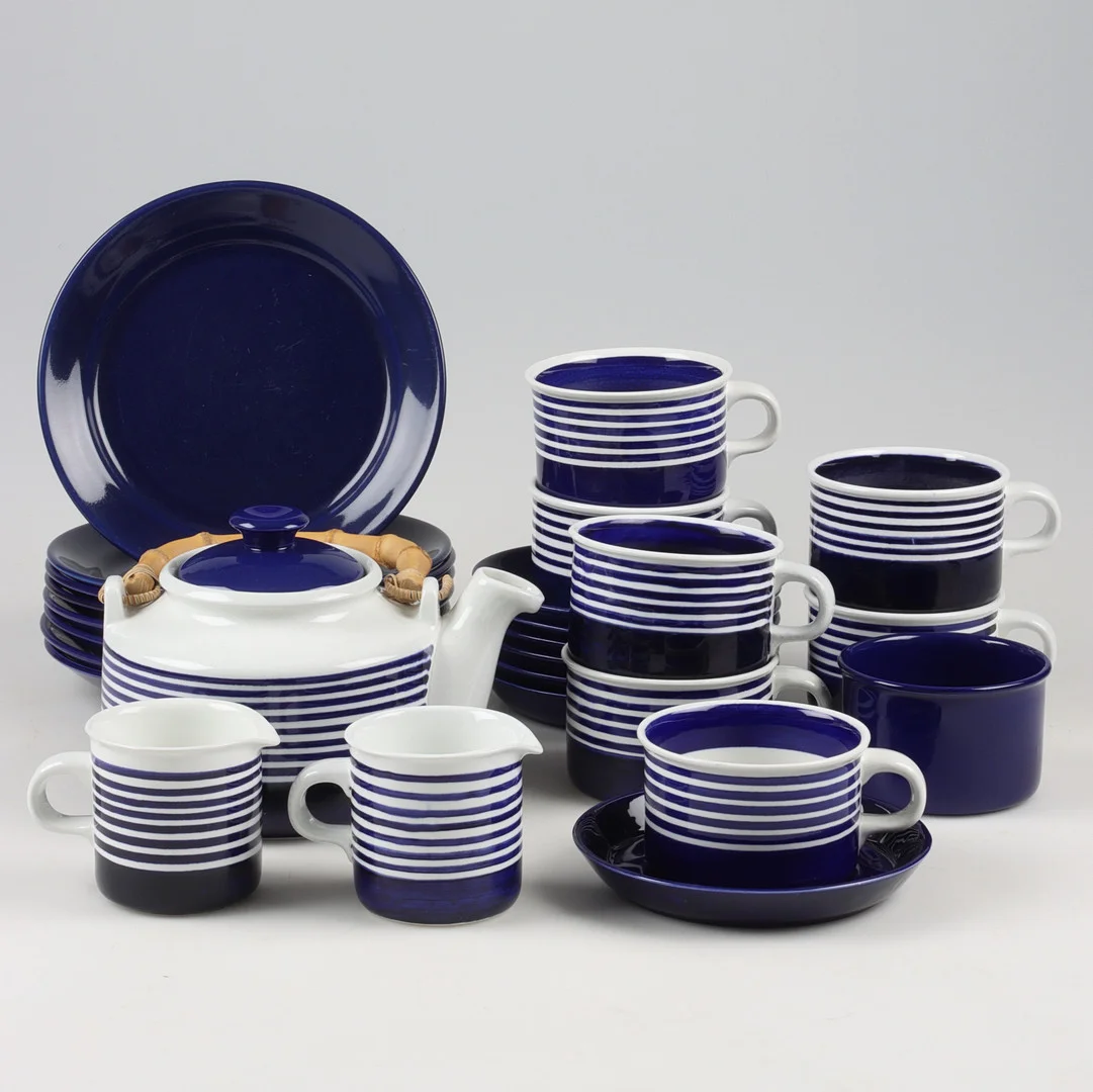 KARIN BJÖRQVIST. Teservisdelar, 25 st, "Kobolt", porslin, Gustavsberg. — Tableware — Stadsauktion Sundsvall