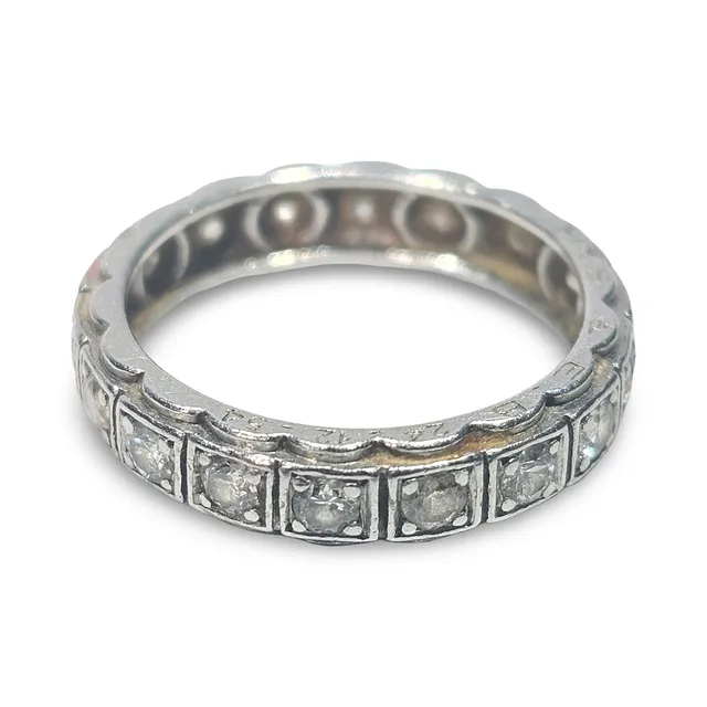 Anillo alianza años 20 de diamantes talla brillante. En oro blanco de 18k. Nº 11.