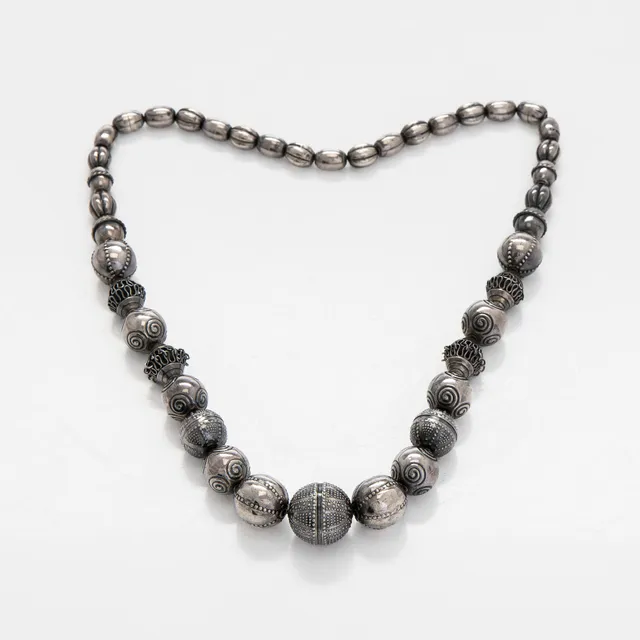 Kalevala Koru, Halsband och armband, "Skatten från Halikko", silver. Helsingfors 1970.