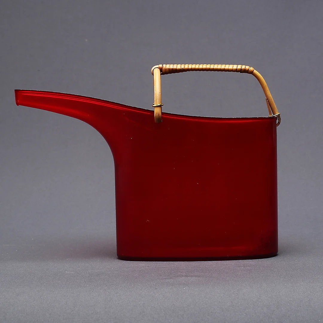STIG LINDBERG. Vattenkanna "Fontana", tillverkad för Gustavsberg 1967–72. — Miscellaneous — Auktionshuset Kolonn