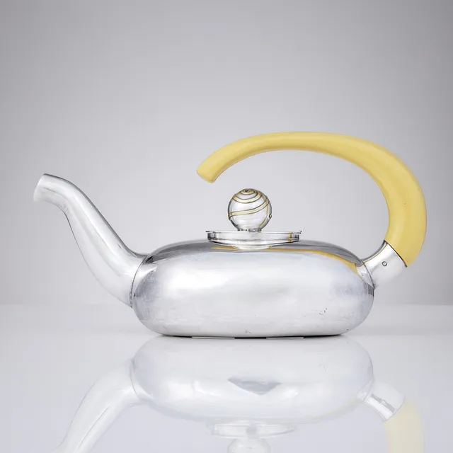KARLHEINZ SAUER. Tekanna, silver 925/1000, Västerås 1984.