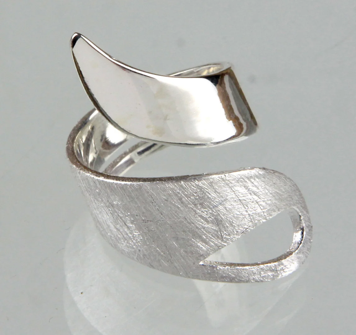 DESIGNER RING IN SILBER 925. — Rings — Auktionshaus Bossard